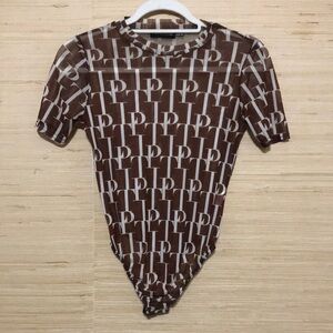 Brown and White Pretty Little Thing Logo Print Sheer Mesh Thong Bodysuit size 4